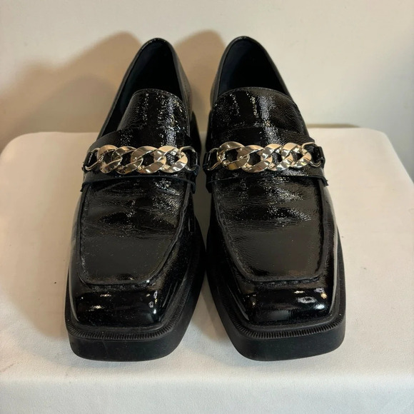 VAGABOND Sz 40 Chunky Loafers With Chain Accent Square Toe Patent Classic - Picture 2 of 10